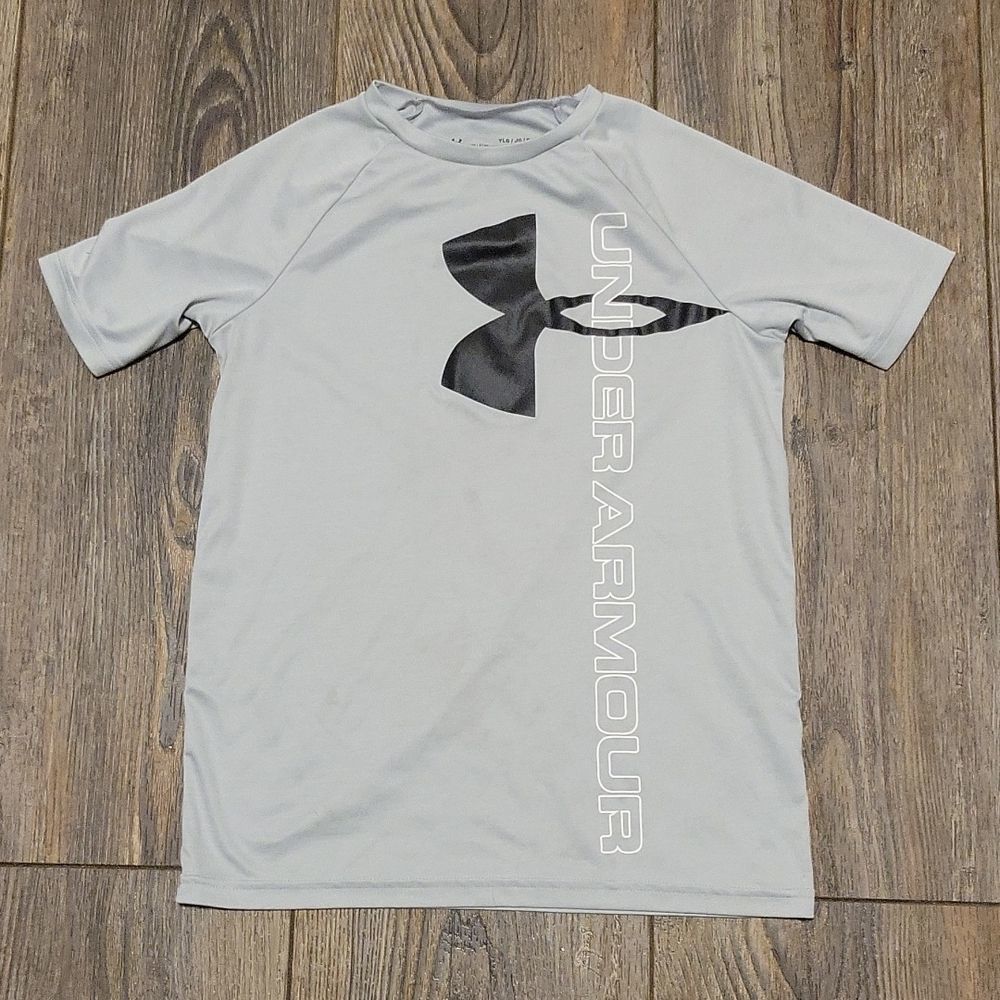 Under armour tshirt